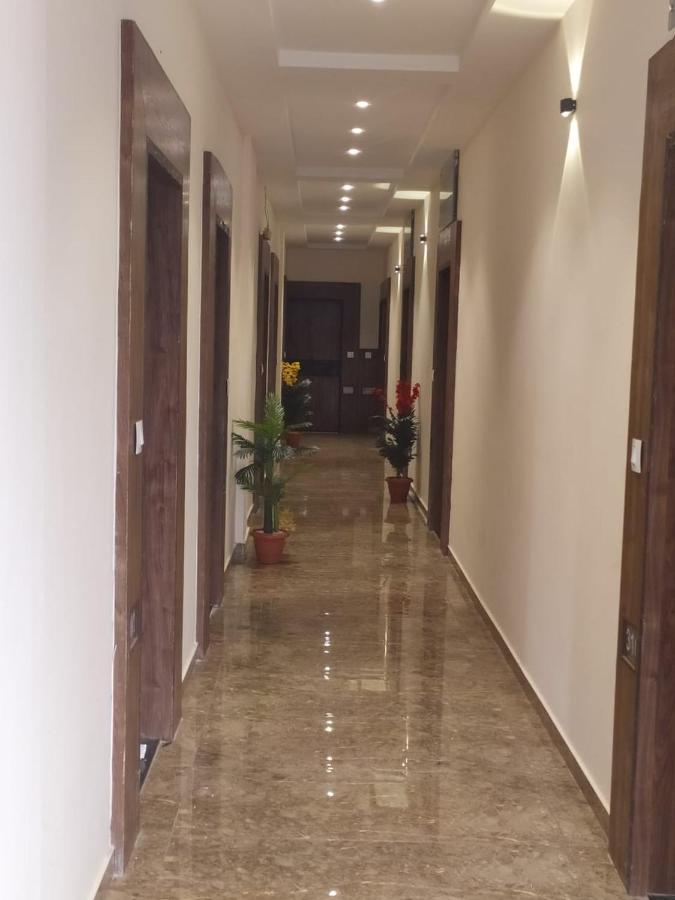 Hotel Krishna Palace Ānand Exteriér fotografie